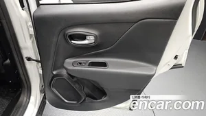 Jeep Renegade, 2023 — миниатюра 15