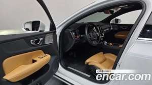 Volvo S60, 2023 — миниатюра 13