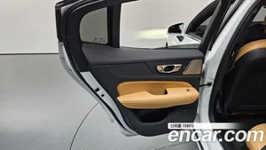 Volvo S60, 2023 — миниатюра 15