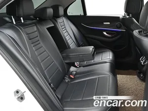 Mercedes-Benz E-Class, 2018 — миниатюра 12