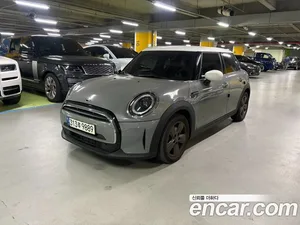 Mini Cooper, 2021 — миниатюра 1