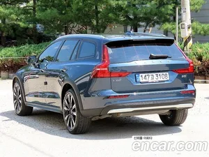 Volvo V60, 2022 — миниатюра 3