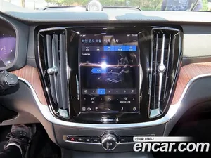 Volvo V60, 2022 — миниатюра 13