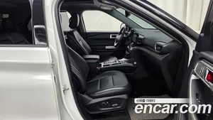 Ford Explorer, 2020 — миниатюра 11