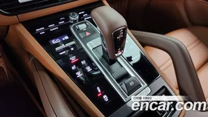 Porsche Cayenne, 2023 — миниатюра 9