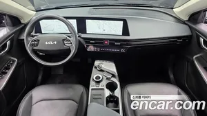 Kia EV6, 2023 — миниатюра 9