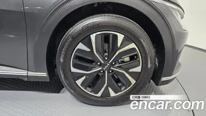 Kia EV6, 2023 — миниатюра 6