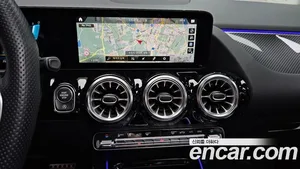 Mercedes-Benz GLA-Class, 2022 — миниатюра 13