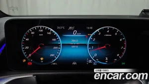 Mercedes-Benz GLB-Class, 2023 — миниатюра 8