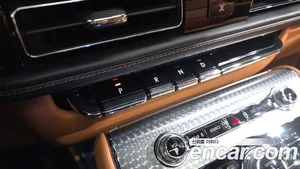 Lincoln Aviator, 2022 — миниатюра 12