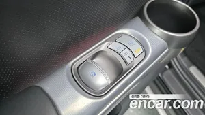 Genesis GV60, 2022 — миниатюра 30