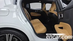 Volvo S60, 2021 — миниатюра 17