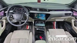 Audi e-tron, 2021 — миниатюра 10