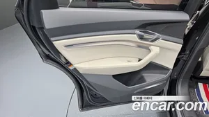 Audi e-tron, 2021 — миниатюра 15