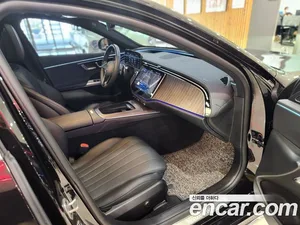Mercedes-Benz E-Class, 2025 — миниатюра 13