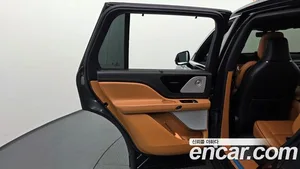 Lincoln Aviator, 2022 — миниатюра 15