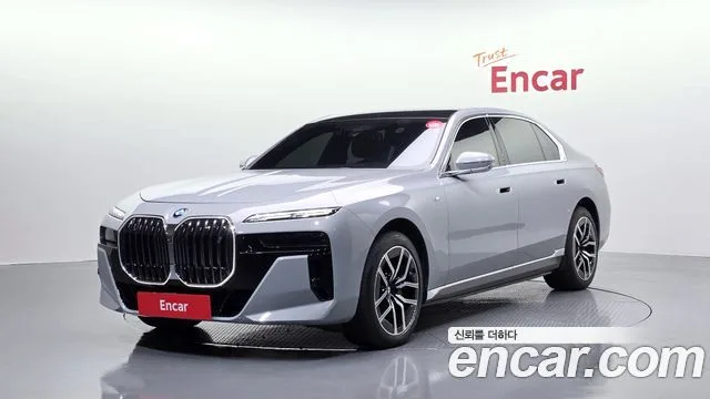 BMW i7, 2023 — фото автомобиля из Кореи