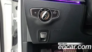Mercedes-Benz E-Class, 2023 — миниатюра 27