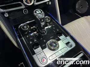 Bentley Flying Spur, 2023 — миниатюра 10