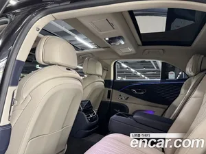 Bentley Flying Spur, 2023 — миниатюра 13