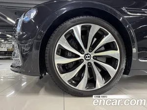 Bentley Flying Spur, 2023 — миниатюра 14