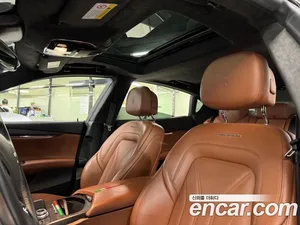 Maserati Quattroporte, 2017 — миниатюра 12