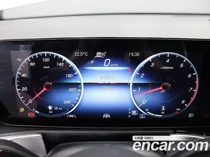 Mercedes-Benz GLB-Class, 2023 — миниатюра 6