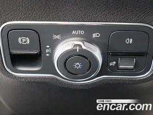Mercedes-Benz GLB-Class, 2023 — миниатюра 12
