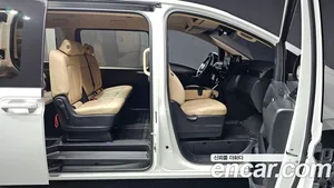 Hyundai Staria, 2023 — миниатюра 17