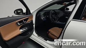 Mercedes-Benz E-Class, 2025 — миниатюра 12