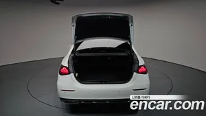 Mercedes-Benz E-Class, 2025 — миниатюра 35