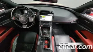 Jaguar XE, 2019 — миниатюра 10