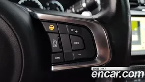 Jaguar XE, 2019 — миниатюра 22