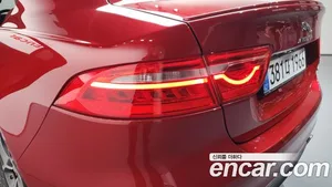 Jaguar XE, 2019 — миниатюра 9