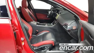 Jaguar XE, 2019 — миниатюра 16