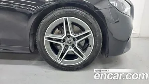 Mercedes-Benz E-Class, 2023 — миниатюра 5
