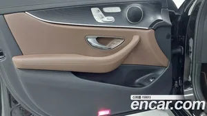 Mercedes-Benz E-Class, 2023 — миниатюра 15