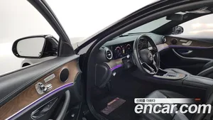 Mercedes-Benz E-Class, 2021 — миниатюра 13