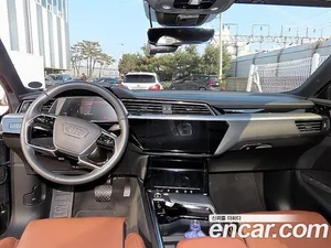 Audi e-tron, 2021 — миниатюра 7