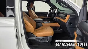 Ford Expedition, 2023 — миниатюра 17
