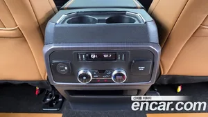 Ford Expedition, 2023 — миниатюра 24