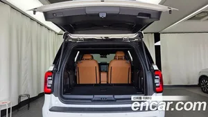 Ford Expedition, 2023 — миниатюра 26
