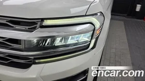 Ford Expedition, 2023 — миниатюра 8