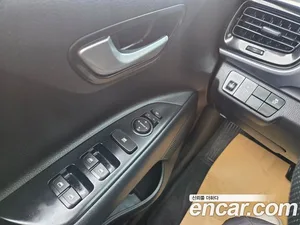 Kia Stonic, 2019 — миниатюра 12