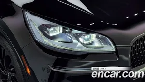 Lincoln Aviator, 2023 — миниатюра 8