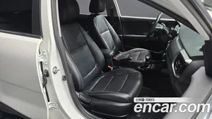 Kia Stonic, 2017 — миниатюра 12