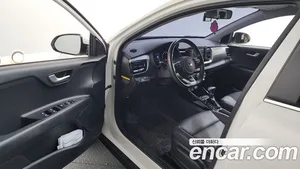 Kia Stonic, 2019 — миниатюра 13