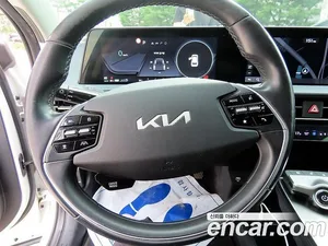 Kia EV6, 2022 — миниатюра 8