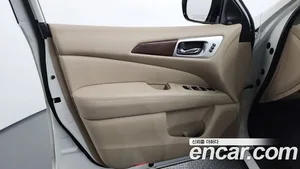 Nissan Pathfinder, 2017 — миниатюра 14