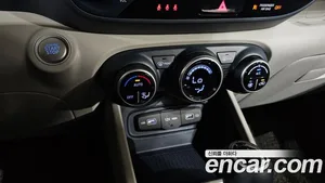 Hyundai Venue, 2022 — миниатюра 18